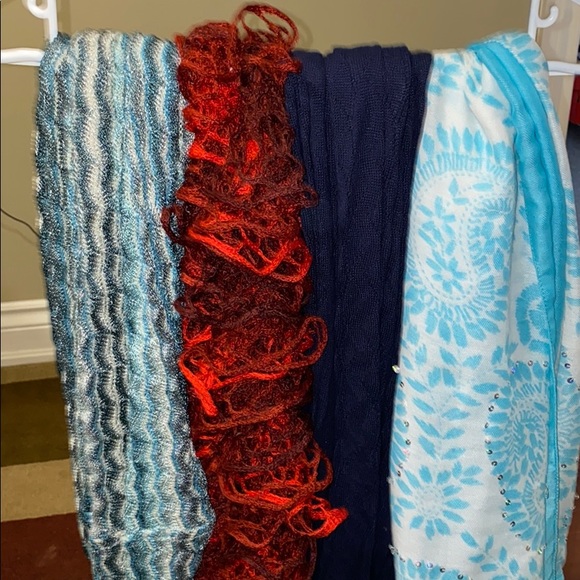 4 women’s infinity scarfs - Picture 1 of 1